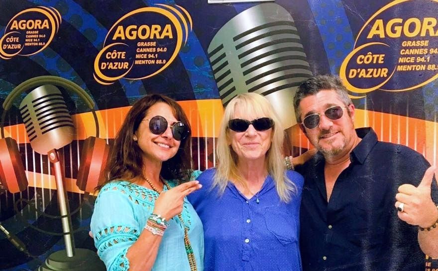 10/07/2019 Corinne et Cèd à l'émission de radio AGORA Côte d'Azur pour leur single 